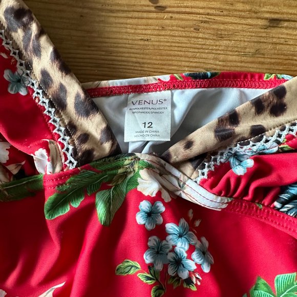 Venus Tankini Swimsuit - Picture 2 of 3